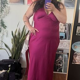 Abercrombie dress altered to the perfect length to wear great shoes with! Abercrombie dress altered to the perfect length to wear great shoes with!