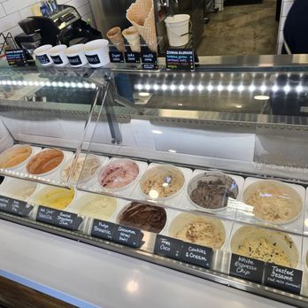 Darlene's Ice Cream - Ice Cream & Frozen Yogurt Near Me - Aurora, Colorado