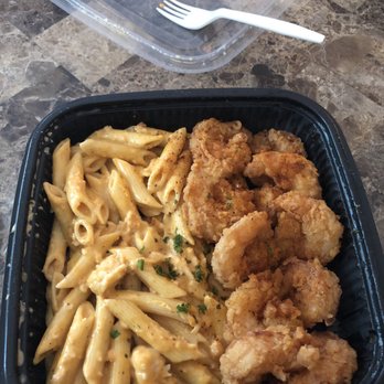 Cuzzo's Cuisine - Shrimp & 1/2 Lobster Mac & Cheese - Southern Near Me - Charlotte, North Carolina