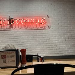 MOOYAH Burgers, Fries & Shakes