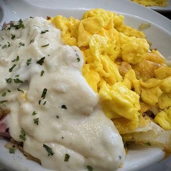 Broken Yolk Cafe - Country Skillet - American Near Me - Phoenix, Arizona Broken Yolk Cafe - Country Skillet - American Near Me - Phoenix, Arizona
