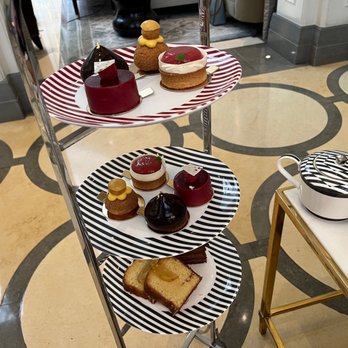 Corinthia London - Course 3: desserts that include mango, chocolate, raspberry - Hotels Near Me - London, XGL