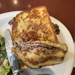 Roast beef melt damn good