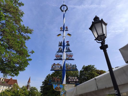 Viktualienmarkt by null