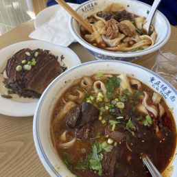 House special beef noodles