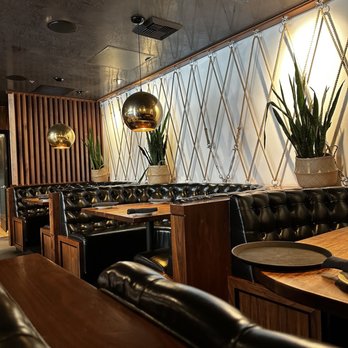 Sol Agave - Nice booth seating - New Mexican Cuisine Near Me - Santa Monica, California Sol Agave - Nice booth seating - New Mexican Cuisine Near Me - Santa Monica, California