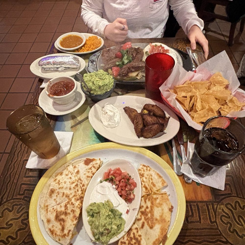 Shrimp quesadilla, Platanos Fritos, Steak Fajita, Guacamole Shrimp quesadilla, Platanos Fritos, Steak Fajita, Guacamole