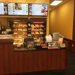 Dunkin' - Counter