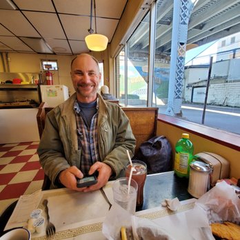 Fiddles Diner - American Near Me - Brownsville, Pennsylvania Fiddles Diner - American Near Me - Brownsville, Pennsylvania