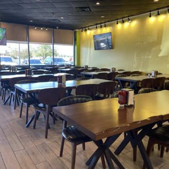 Royale Shawarma - Sitting area - Mediterranean Near Me - Richardson, Texas