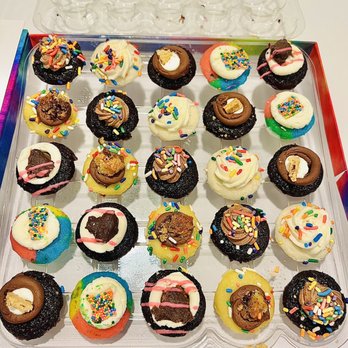 Baked by Melissa - Mothers Day Gift Box 25-Pack - Bakeries Near Me - Garden City, New York Baked by Melissa - Mothers Day Gift Box 25-Pack - Bakeries Near Me - Garden City, New York