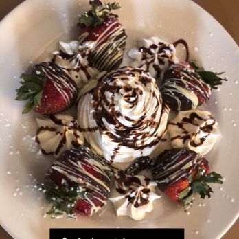 Hilton Phoenix Tapatio Cliffs Resort - Chocolate covered strawberries - Hotels Near Me - Phoenix, Arizona Hilton Phoenix Tapatio Cliffs Resort - Chocolate covered strawberries - Hotels Near Me - Phoenix, Arizona