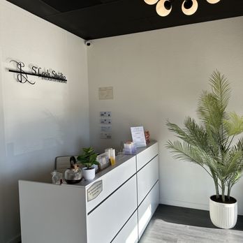 SLash Studio - Reception area - Eyelash Service Near Me - Fremont, California SLash Studio - Reception area - Eyelash Service Near Me - Fremont, California