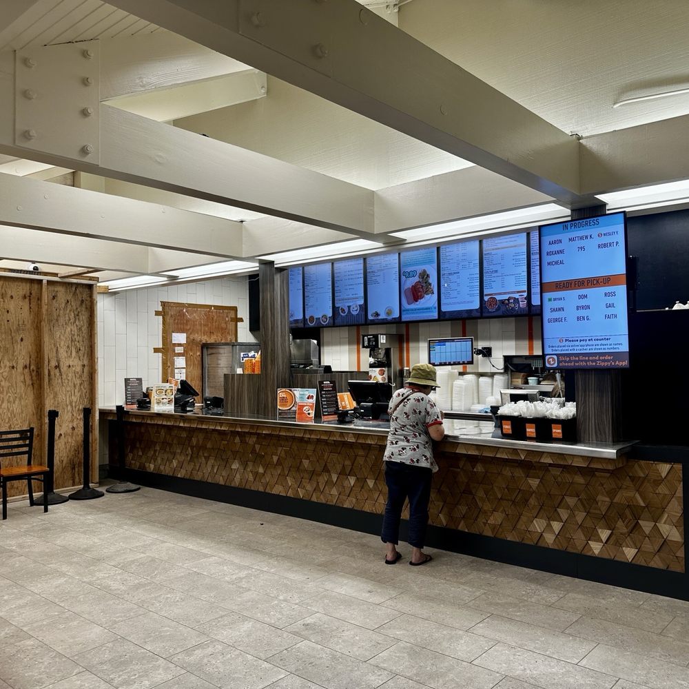 Zippy's Makiki - Inside the take out area where you may place your order. 11/4/25 - Diners Near Me - Honolulu, Hawaii Zippy's Makiki - Inside the take out area where you may place your order. 11/4/25 - Diners Near Me - Honolulu, Hawaii