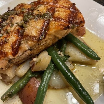 Park Lane Tavern - Salmon beurre blanc - I thought it was going to be more of a creamy sauce but it was still good. - Pizza Near Me - Virginia Beach, Virginia