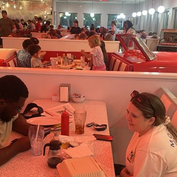 Sunliner Diner - Diners Near Me - Gulf Shores, Alabama Sunliner Diner - Diners Near Me - Gulf Shores, Alabama