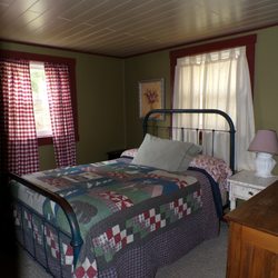 At Lake Logan Cottages