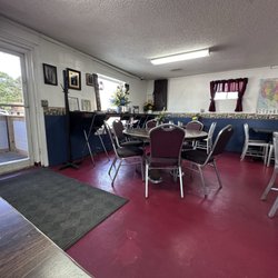 Southern Kafe on 17 - Seating and decor