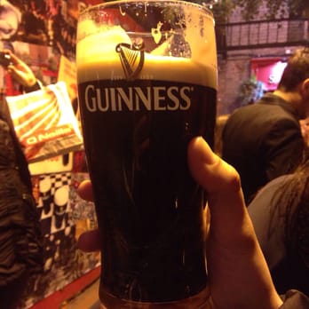 The Temple Bar - Pubs Near Me - Dublin, D
