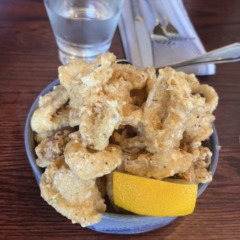 Arugula Bistro & Bar - Calamari - Mediterranean Near Me - West Hartford, Connecticut