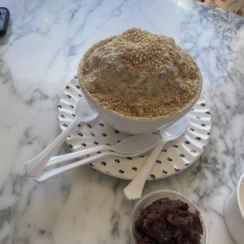 Cafe Giverny - Organic Roasted Grain Powder Shaved Ice with Red Bean Paste on the Side - Desserts Near Me - Los Angeles, California Cafe Giverny - Organic Roasted Grain Powder Shaved Ice with Red Bean Paste on the Side - Desserts Near Me - Los Angeles, California