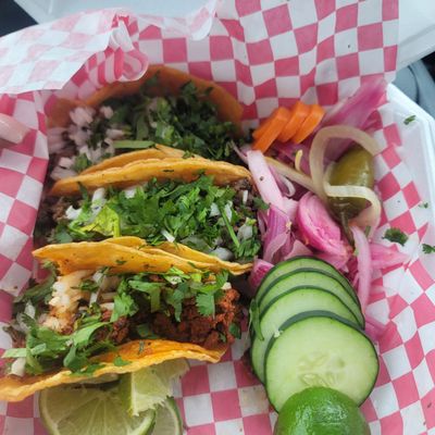 Tacos del Barrio by null