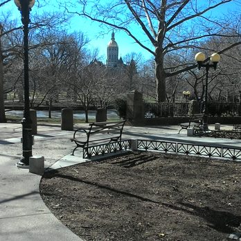 Bushnell Park - View of State Capitol from the park - Parks Near Me - Hartford, Connecticut Bushnell Park - View of State Capitol from the park - Parks Near Me - Hartford, Connecticut