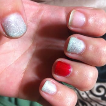 Bryan Nails - There shellac doesn't even last a week. - Nail Salons Near Me - Bryan, Texas