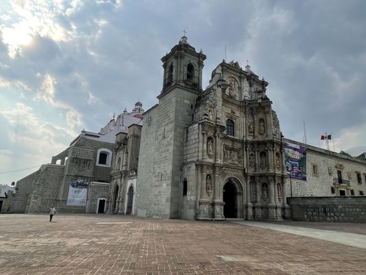 Basílica de Nuestra Señora de la Soledad by null