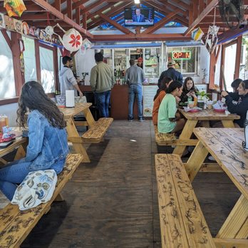 Taqueria Jessica - Seating area - Mexican Near Me - Austin, Texas Taqueria Jessica - Seating area - Mexican Near Me - Austin, Texas