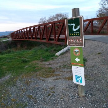 Napa Valley Vine Trail - Walking bridge - Mountain Biking Near Me - Napa, California
