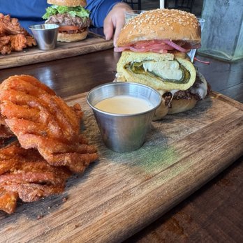 Project Burger - Chille Relleno Burger, Bison Burger & Sweet Potato Fries - Burgers Near Me - Palm Desert, California Project Burger - Chille Relleno Burger, Bison Burger & Sweet Potato Fries - Burgers Near Me - Palm Desert, California