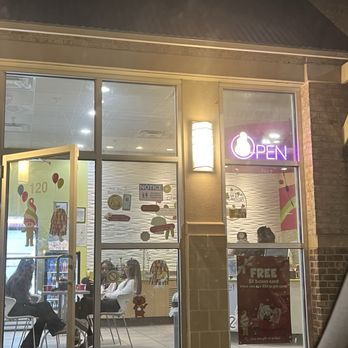 Menchie's Frozen Yogurt - The emptied fresh toppings with Eva working. - Ice Cream & Frozen Yogurt Near Me - Duluth, Georgia Menchie's Frozen Yogurt - The emptied fresh toppings with Eva working. - Ice Cream & Frozen Yogurt Near Me - Duluth, Georgia