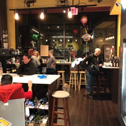 Downtown wine and beer 3 - Bar area