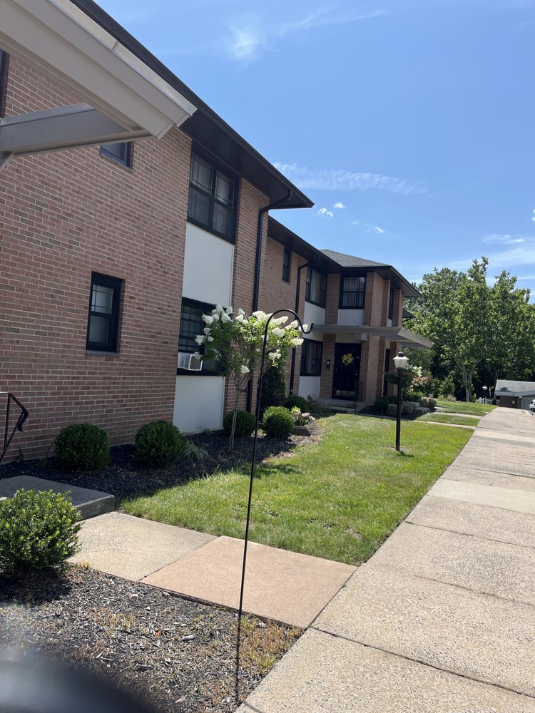 THE 600 APARTMENTS Updated September 2024 675 Cottage Grove Rd