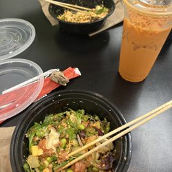 Poki Stop - Medium Poki bowl & Large Poki bowl & 32 oz. Large Thai Tea
