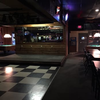 Sandpebble Lounge - a checkered floor and a bar - Bars Near Me - Columbus, Ohio Sandpebble Lounge - a checkered floor and a bar - Bars Near Me - Columbus, Ohio