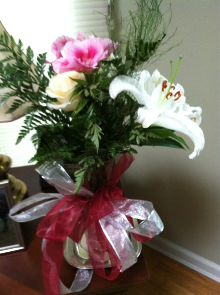 BOUTIQUE FLOWER SHOP Updated October 2024 3 Pleasant St, Potsdam, New York Florists