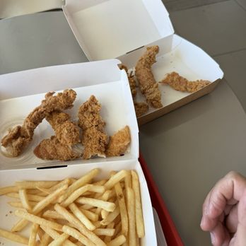 Jollibee - Fast Food Near Me - Panorama City, California