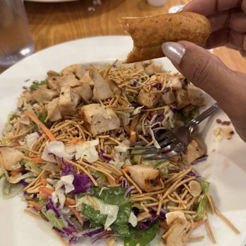 Applebee's Grill + Bar - Asian Grilled Oriental Chicken - American Near Me - Hurricane, Utah