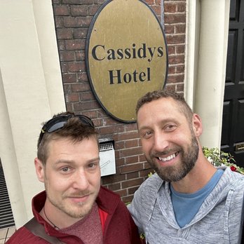 Cassidy's Hotel - Front Smoking Section - Hotels Near Me - Dublin, D