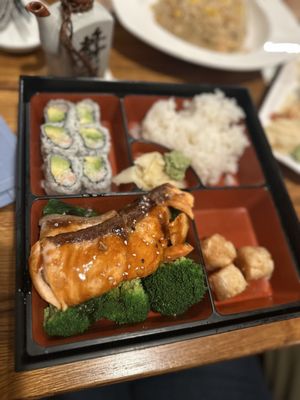 Ichi Sushi & Ramen by null