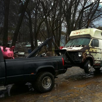 Adams Junkers - 24 hr South Bend Towing Company - Roadside Assistance Near Me - South Bend, Indiana