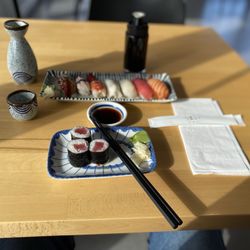 Umai Sushi - Salmon maki and the umakase nigiri.