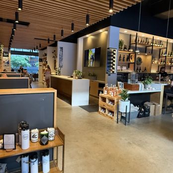 Battle Creek Cellars - Wine Tasting Room Near Me - Portland, Oregon