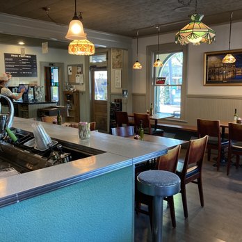 Tomato Pie Cafe - Cute interior utilizing an old fashioned soda shop or diner counter. - Salad Near Me - Lititz, Pennsylvania