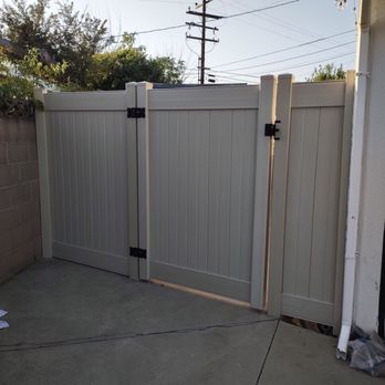 The Fencing Pro - Tan vinyl fencing - Fences & Gates Near Me - Stanton, California The Fencing Pro - Tan vinyl fencing - Fences & Gates Near Me - Stanton, California