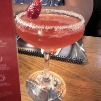 BJ's Restaurant & Brewhouse - Strawberry rose lemon drop - Breweries Near Me - Kissimmee, Florida