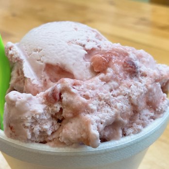 Edgewood Creamery - Strawberry - Ice Cream & Frozen Yogurt Near Me - Birmingham, Alabama Edgewood Creamery - Strawberry - Ice Cream & Frozen Yogurt Near Me - Birmingham, Alabama