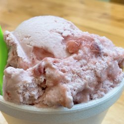 Edgewood Creamery - Strawberry